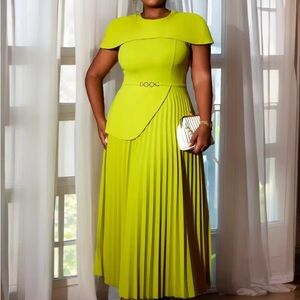 AOMEI Women's Green Short Cape Sleeve High Waist Long Pleated Dress Sz 4X.